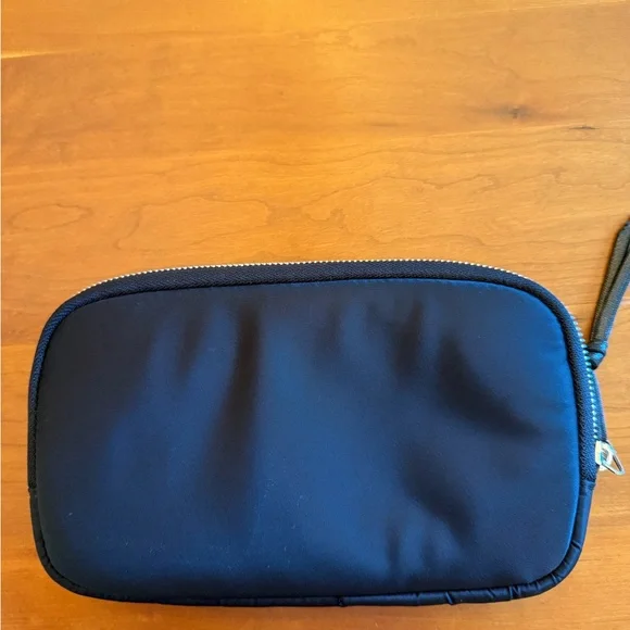 ShortyLove Jetty Clutch Wallet Black - Picture 2 of 9